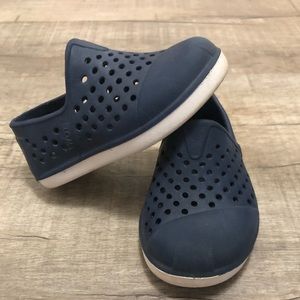 Toms toddler water shoes